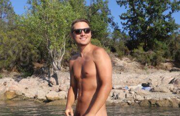 Mike masseur naturiste hétéro paris 8