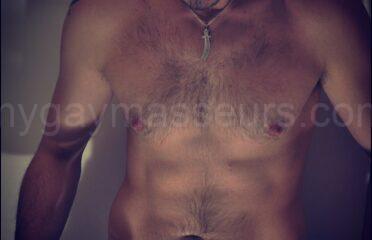 Najem Paris spécialiste du massage naturiste californien trantrique