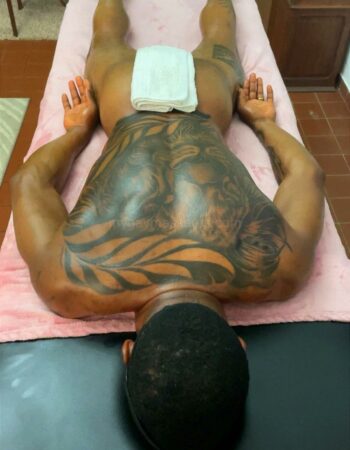 Black Africain pour massage sensuel et bien monté