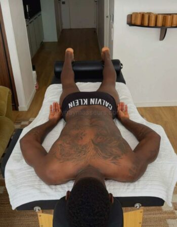 Black Africain pour massage sensuel et bien monté