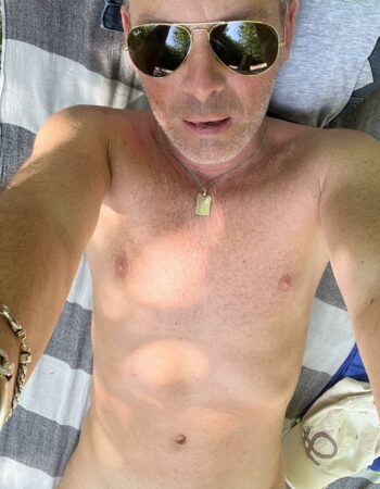 Massage gay naturiste Paris 20 Gambetta